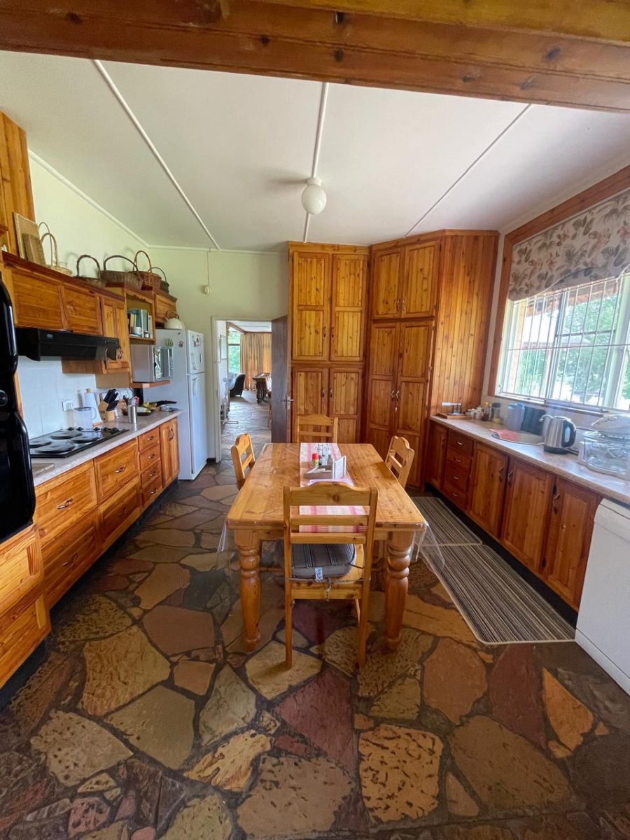 5 Bedroom Property for Sale in Christiana North West